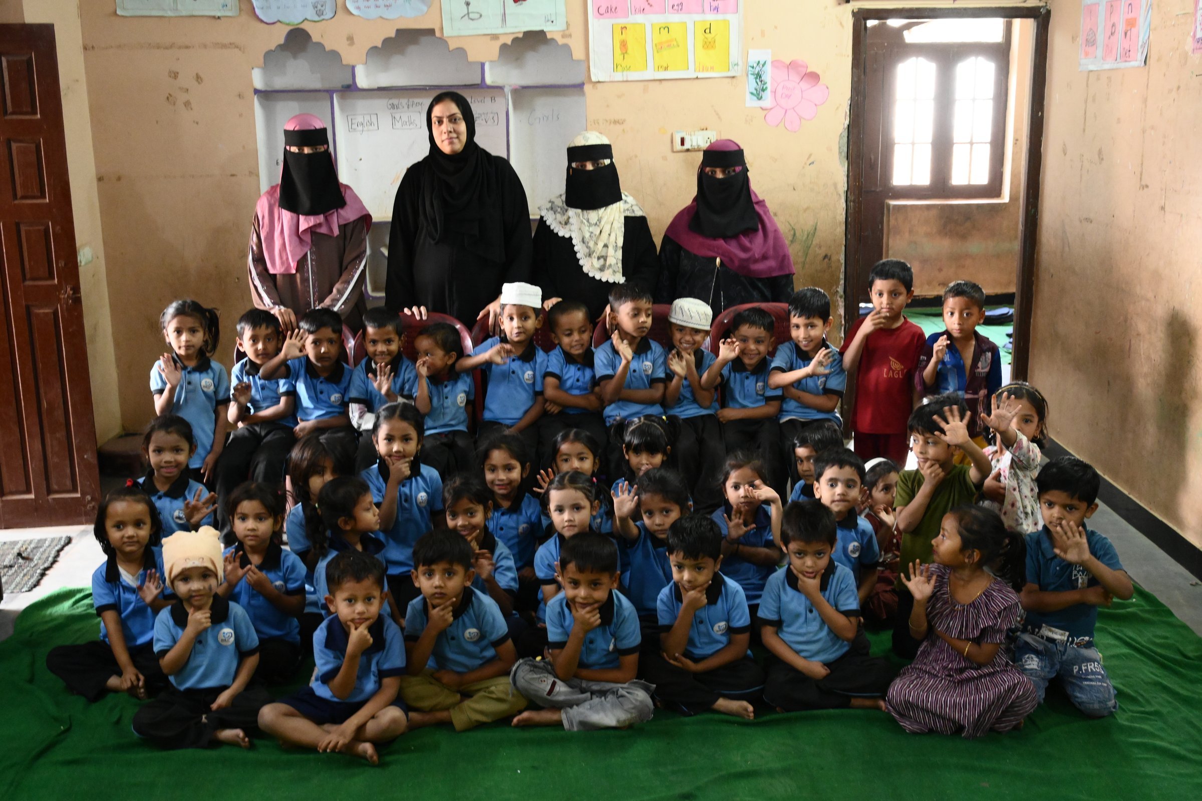 One class with their teachers
